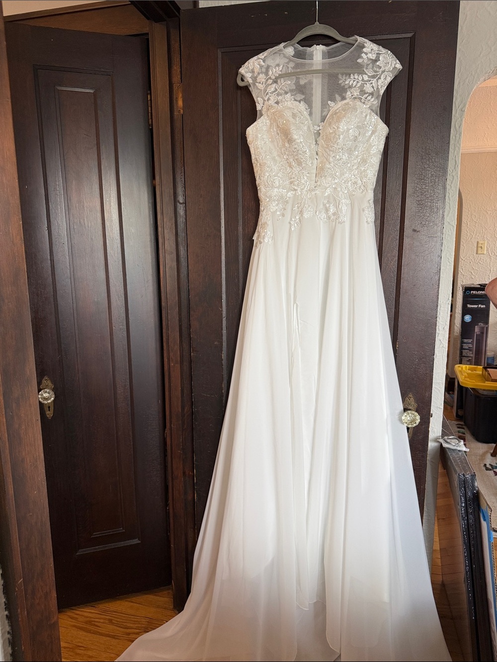 NWOT Wedding Dress Lace Appliqué Bridal Gown with Sheer Illusion Bodice